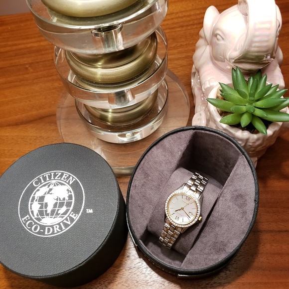 Citizen Watch (Women's) - Picture 3 of 7